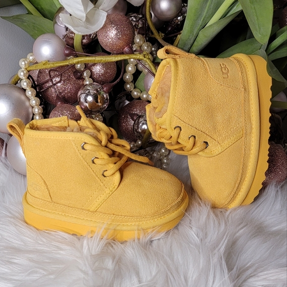 Ugg Neumel II Chukka Boot Little Kid Big Kid Brand new